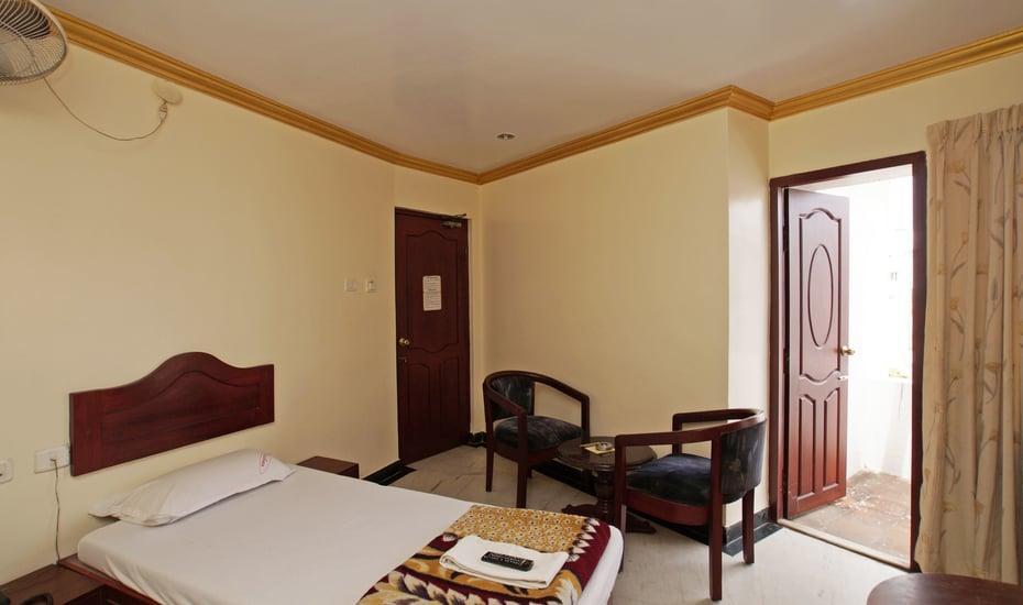 Krishna Park Hotel 2*